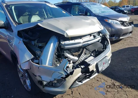 2017 Ford Escape Titanium из США, поврежденный, VIN 1FMCU9JD5HUC45982